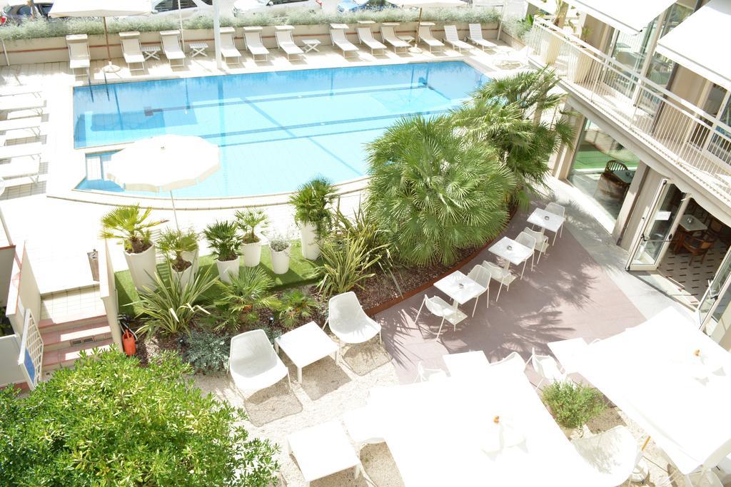 Hotel Trionfal Milano Marittima Esterno foto