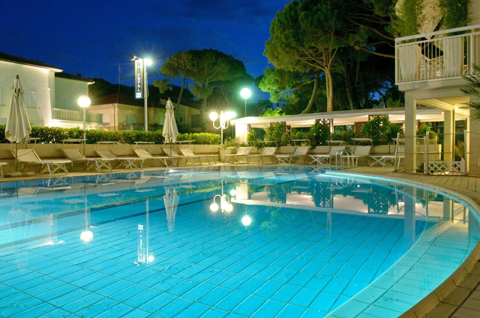 Hotel Trionfal Milano Marittima Esterno foto