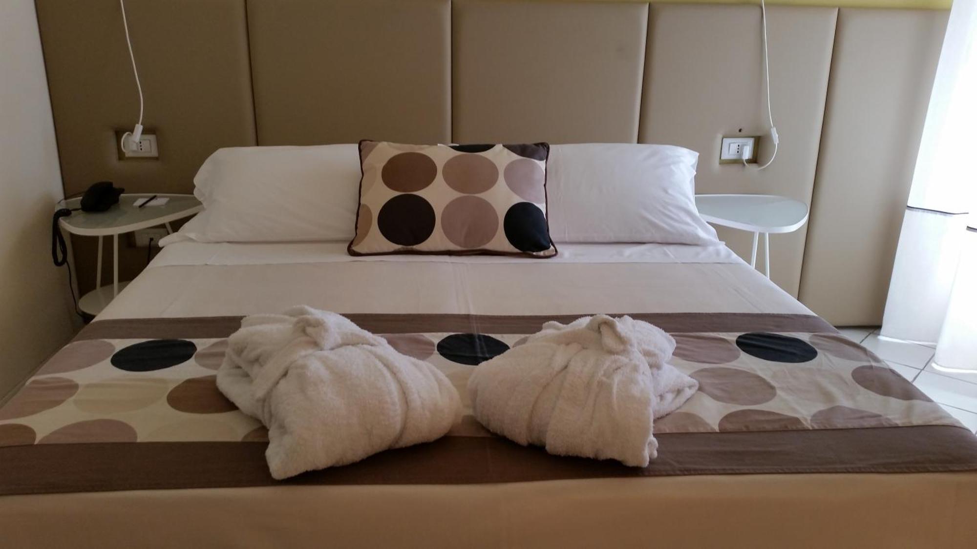 Hotel Trionfal Milano Marittima Esterno foto