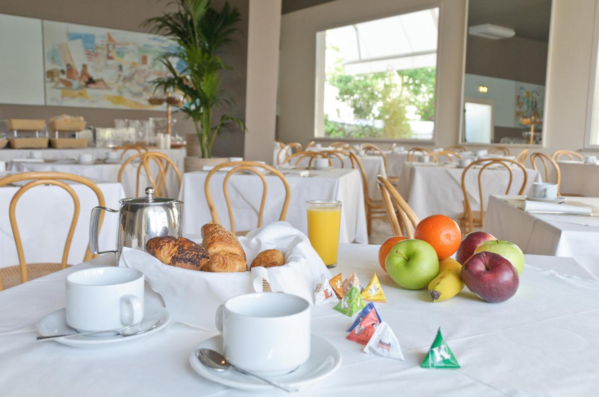Hotel Trionfal Milano Marittima Esterno foto