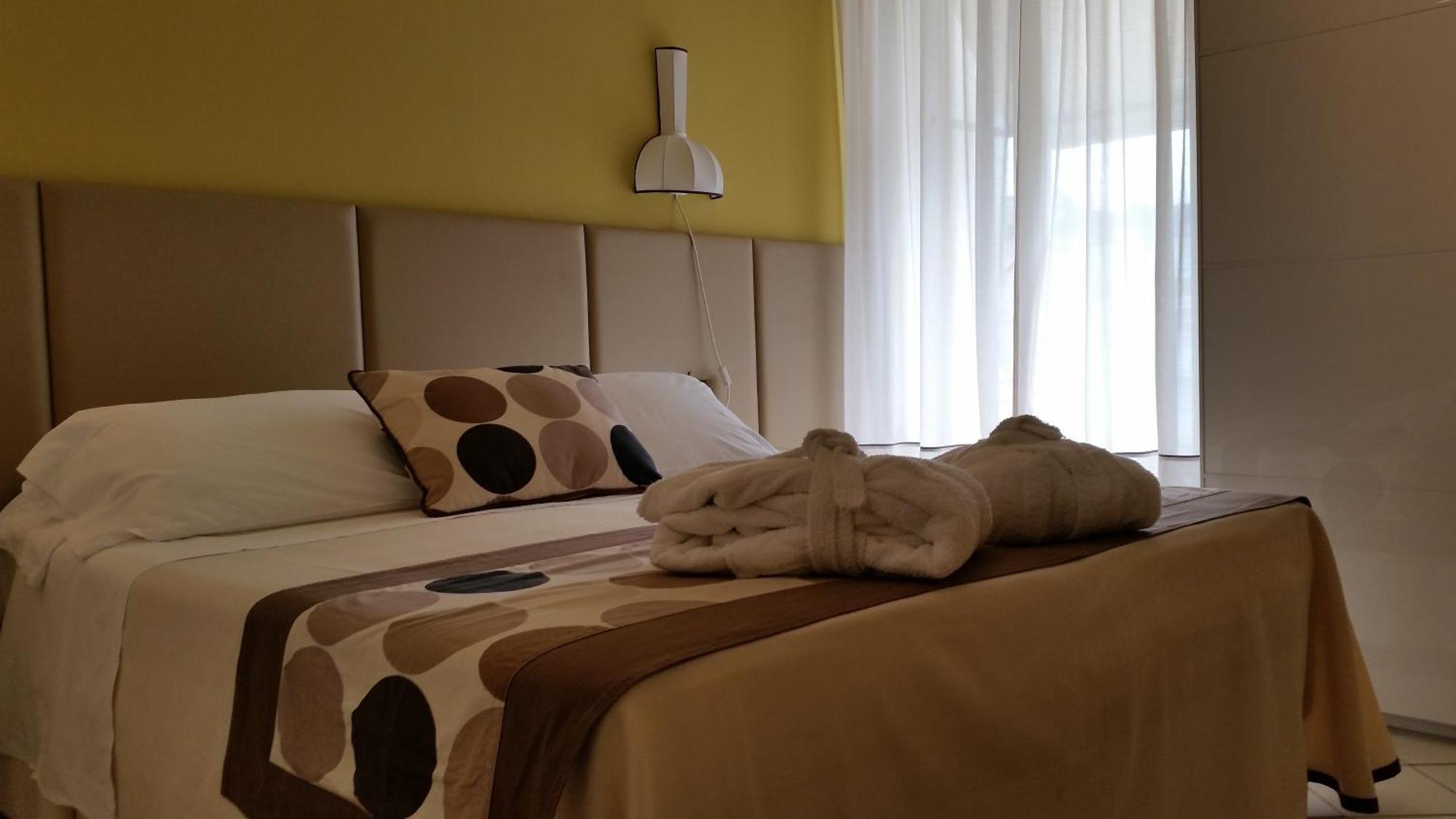 Hotel Trionfal Milano Marittima Esterno foto