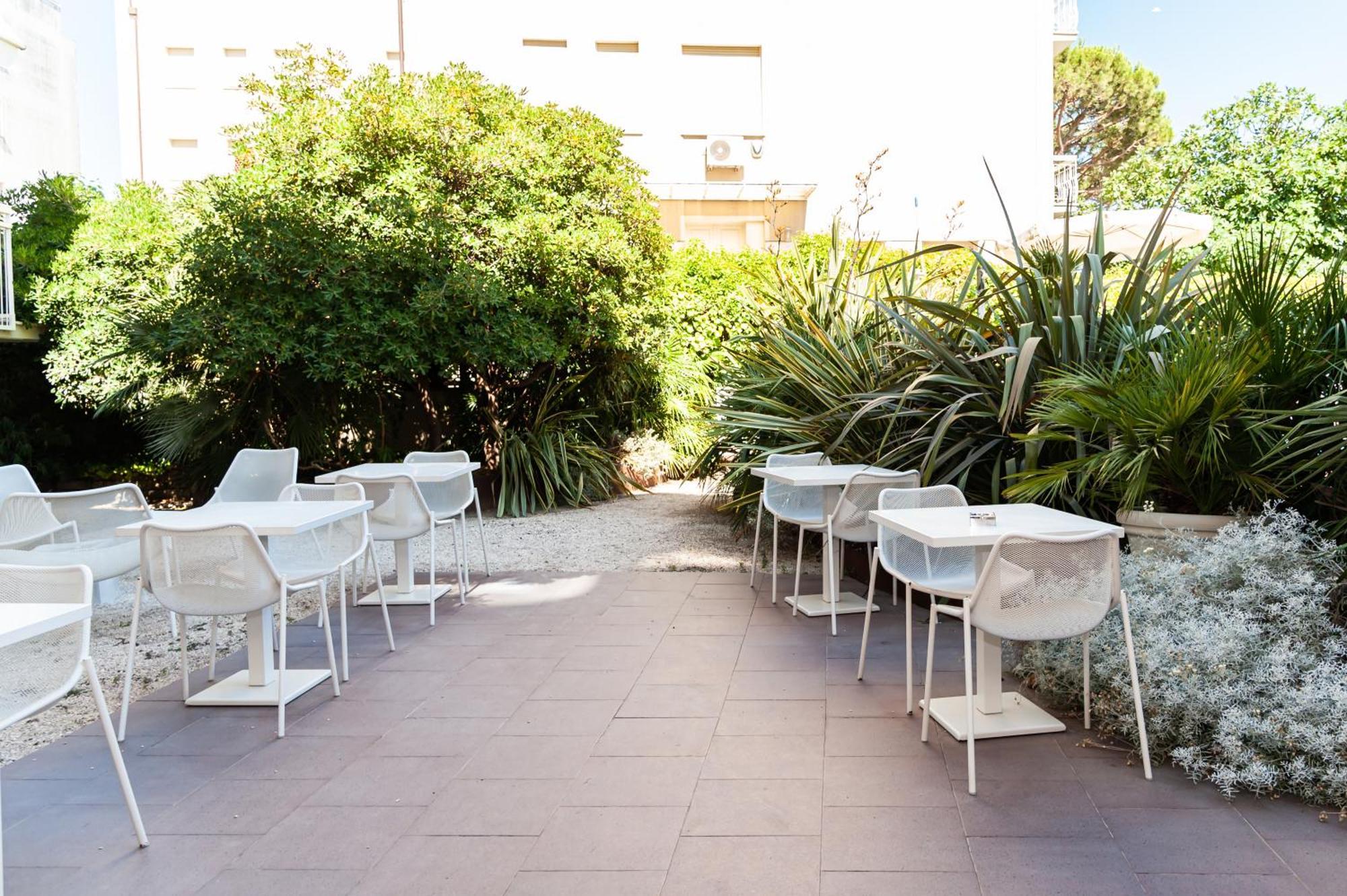 Hotel Trionfal Milano Marittima Esterno foto