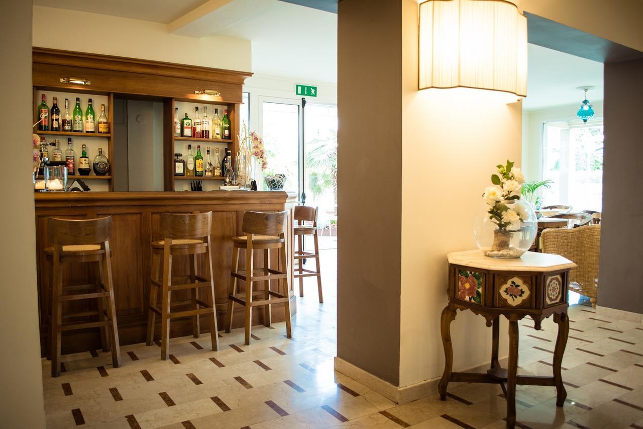Hotel Trionfal Milano Marittima Esterno foto