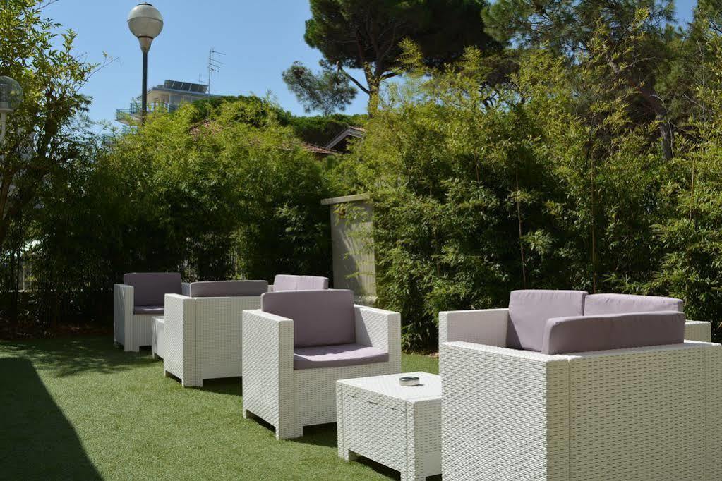 Hotel Trionfal Milano Marittima Esterno foto